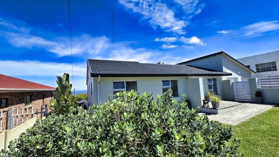 3 Bedroom Property for Sale in Dana Bay Western Cape